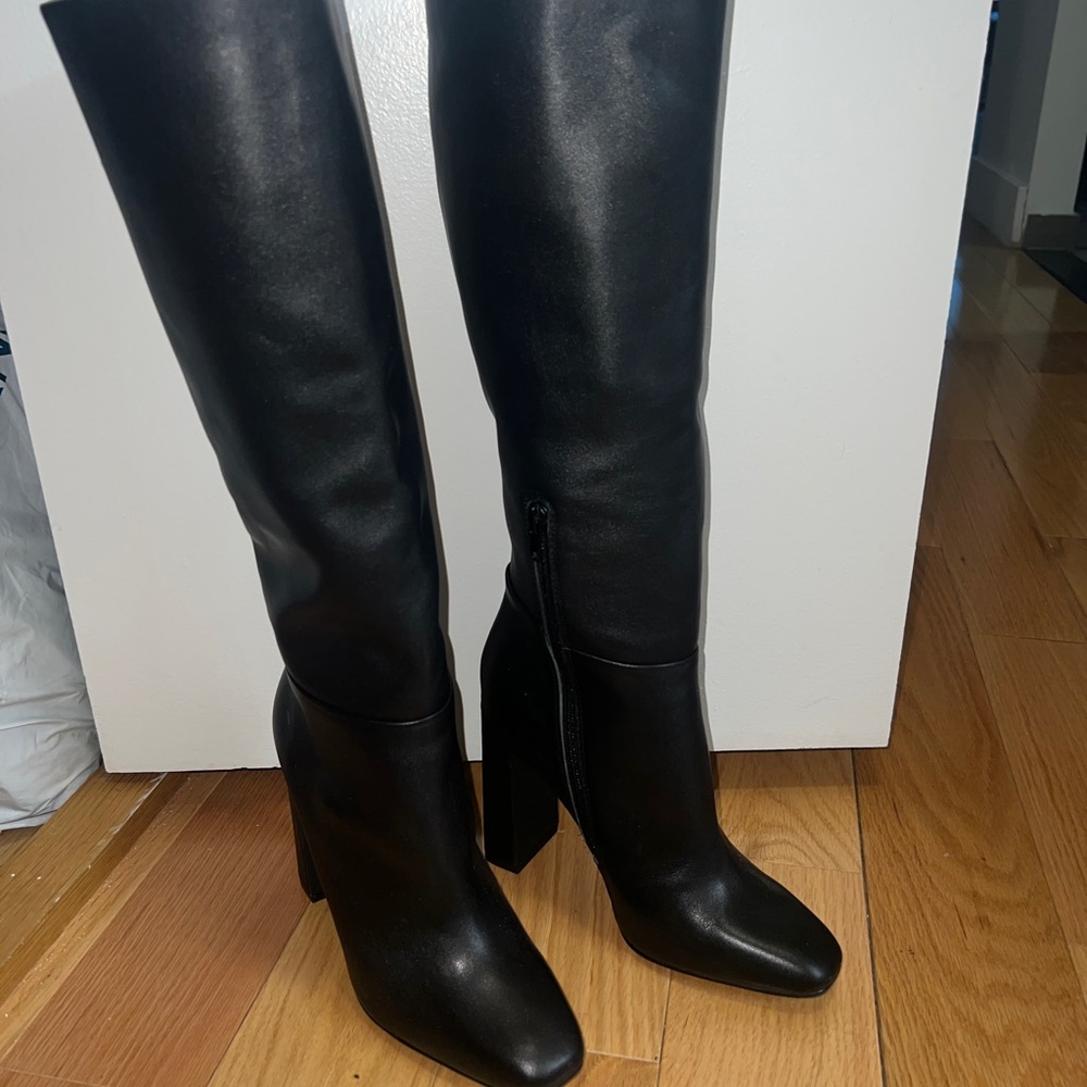 Brand new Steve Madden boots